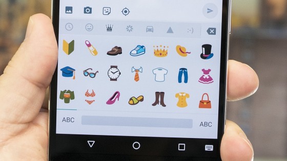 Emojihasználatért állítja elő a rendőrség a tiniket - fókusz